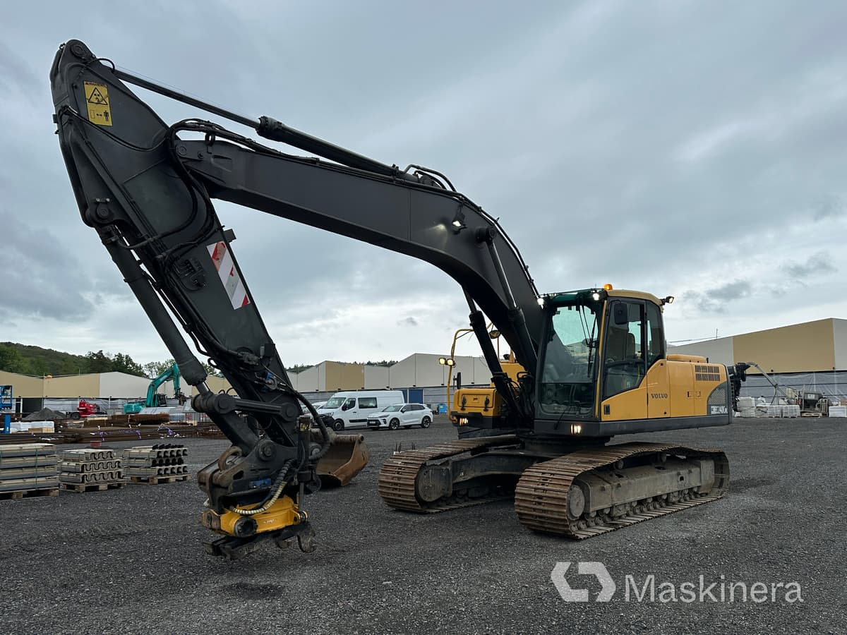 Grävmaskin Volvo EC240 CNL - Lintekskavaator: pilt 1 Grävmaskin Volvo EC240 CNL - Lintekskavaator: pilt 1