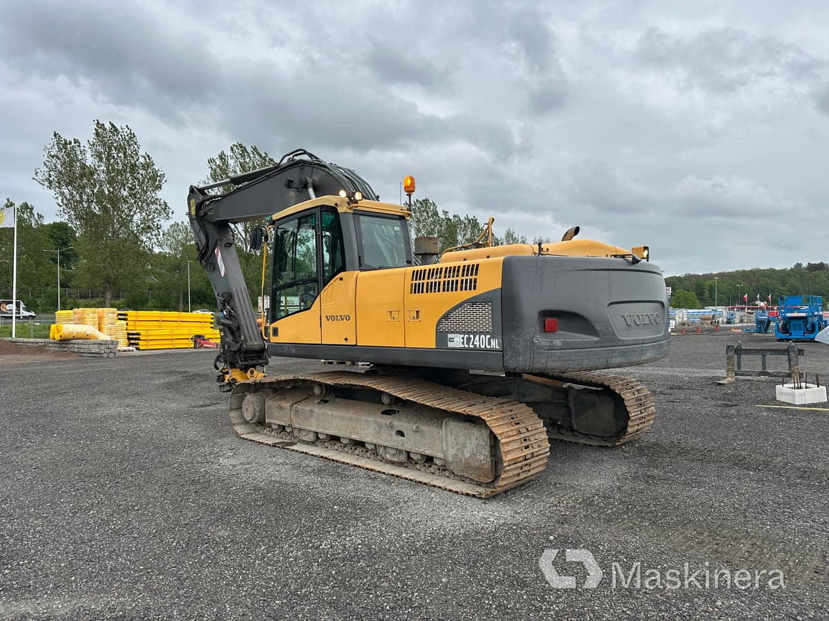 Grävmaskin Volvo EC240 CNL - Lintekskavaator: pilt 3 Grävmaskin Volvo EC240 CNL - Lintekskavaator: pilt 3