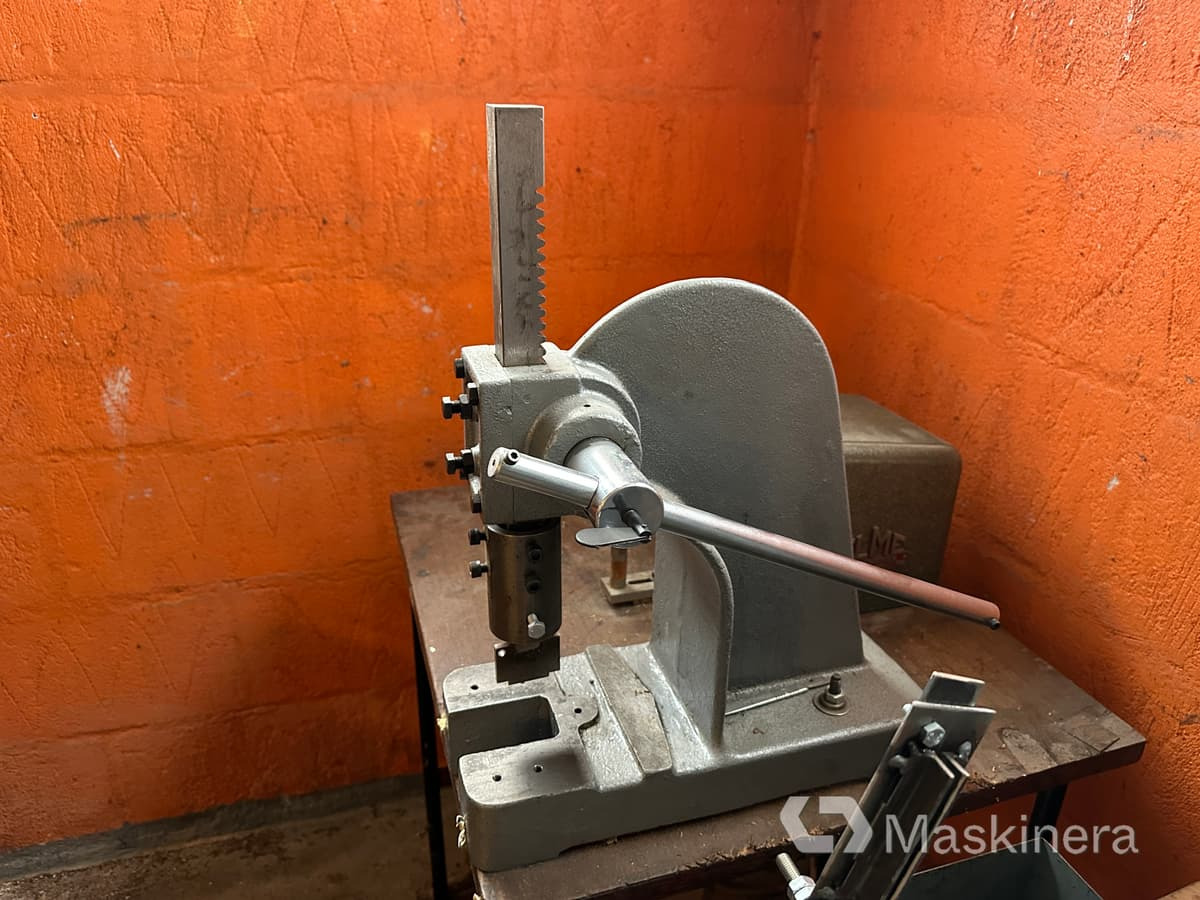 Handpress - Tööpink: pilt 3 Handpress - Tööpink: pilt 3