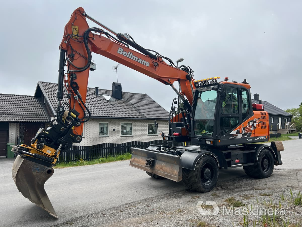 Hjulgrävare Doosan DX165W-5 med tillbehör - Lintekskavaator: pilt 1 Hjulgrävare Doosan DX165W-5 med tillbehör - Lintekskavaator: pilt 1