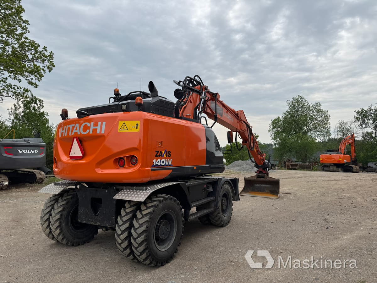 Hjulgrävare Hitachi Zaxis 140W med redskap - Lintekskavaator: pilt 5 Hjulgrävare Hitachi Zaxis 140W med redskap - Lintekskavaator: pilt 5