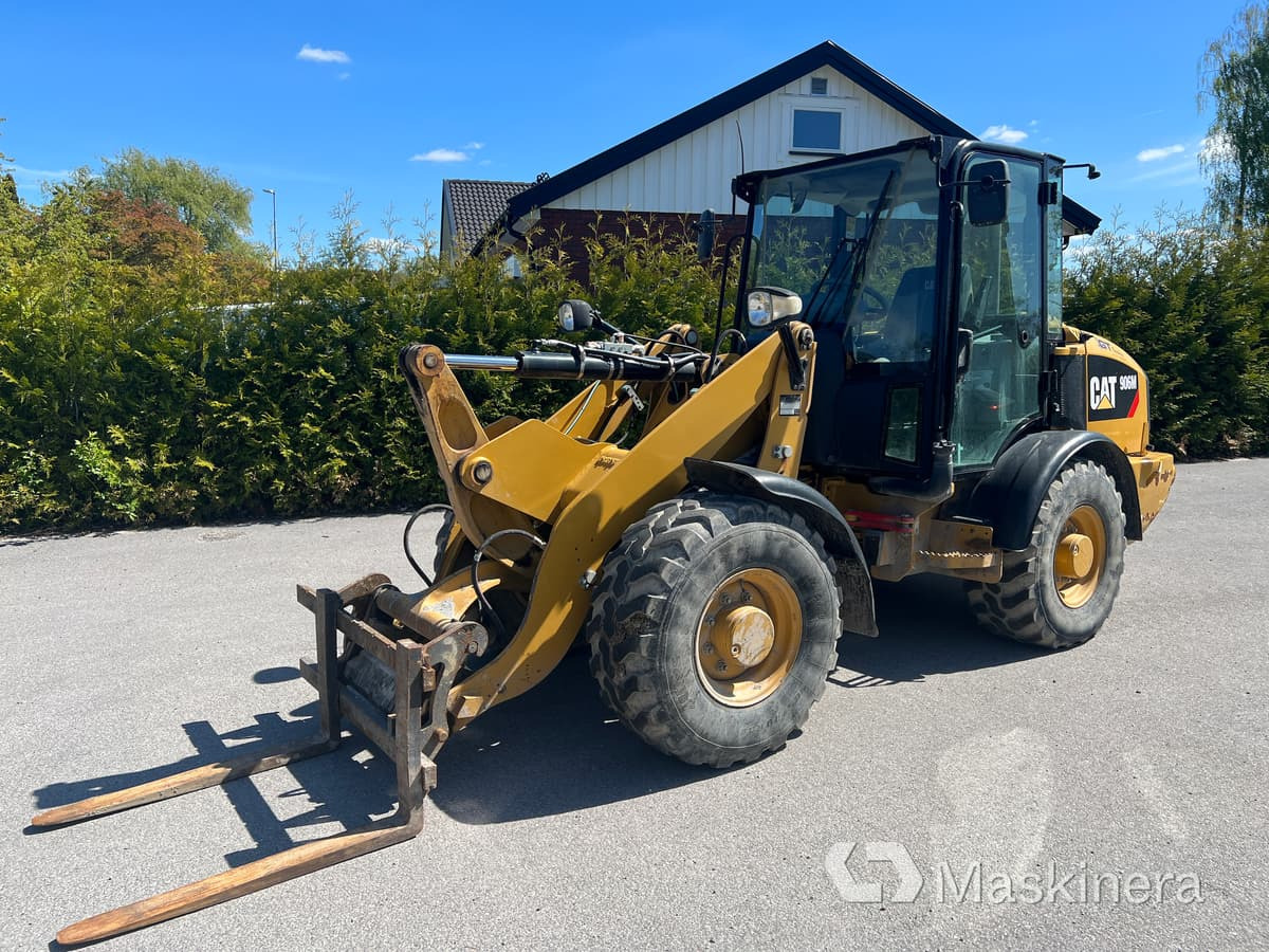 Hjullastare CAT 906M med redskap - Rataslaadur: pilt 1 Hjullastare CAT 906M med redskap - Rataslaadur: pilt 1