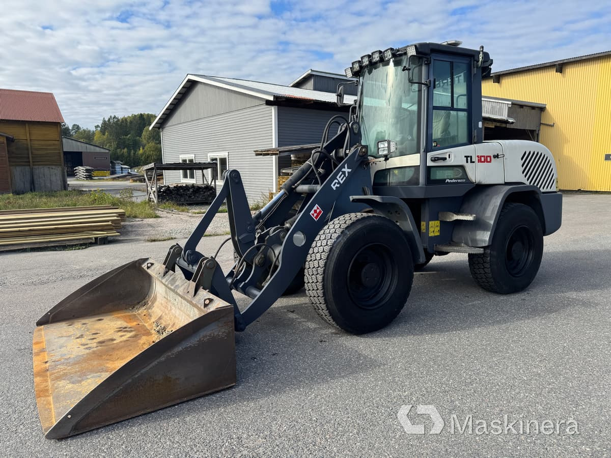 Hjullastare Terex TL100 med redskap - Rataslaadur: pilt 1 Hjullastare Terex TL100 med redskap - Rataslaadur: pilt 1