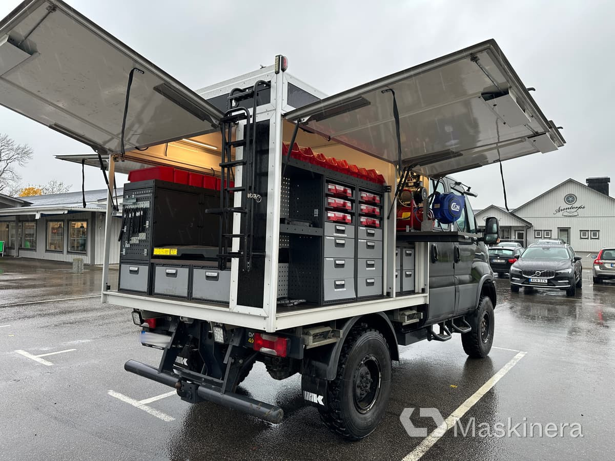 Iveco Daily 55-180 4x4 3.0 Arbetsbil Iveco Daily 4x4 3.0 - Kaubik: pilt 5 Iveco Daily 55-180 4x4 3.0 Arbetsbil Iveco Daily 4x4 3.0 - Kaubik: pilt 5