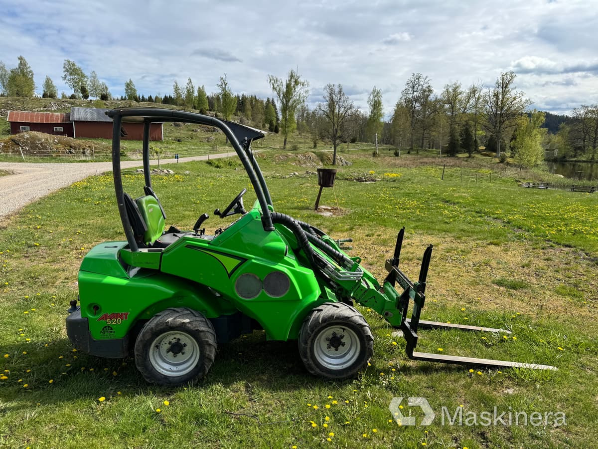 Kompaktlastare Avant 520 med pallgafflar - Minilaadur: pilt 2 Kompaktlastare Avant 520 med pallgafflar - Minilaadur: pilt 2