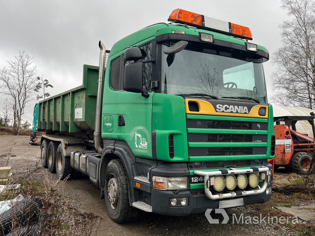 Lastväxlare Scania R124GB8X4 - Konkstõstukiga veoauto: pilt 1 Lastväxlare Scania R124GB8X4 - Konkstõstukiga veoauto: pilt 1