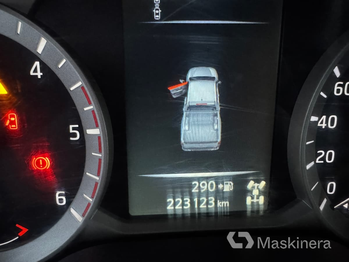 Väike kaubik Pickup Nissan Navara med flak: pilt 11 Väike kaubik Pickup Nissan Navara med flak: pilt 11