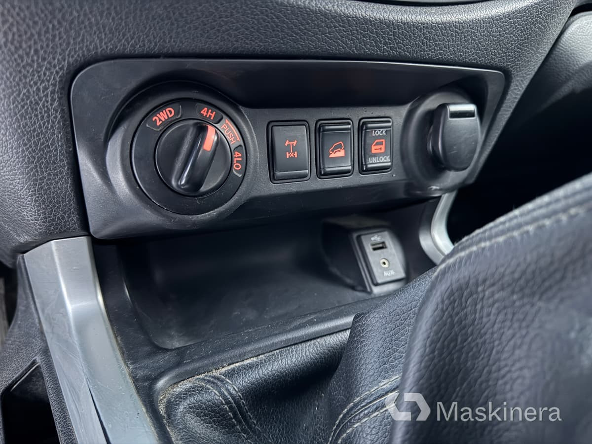 Väike kaubik Pickup Nissan Navara med flak: pilt 20 Väike kaubik Pickup Nissan Navara med flak: pilt 20