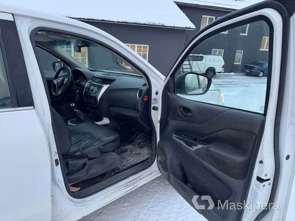 Väike kaubik Pickup Nissan Navara med flak: pilt 34 Väike kaubik Pickup Nissan Navara med flak: pilt 34