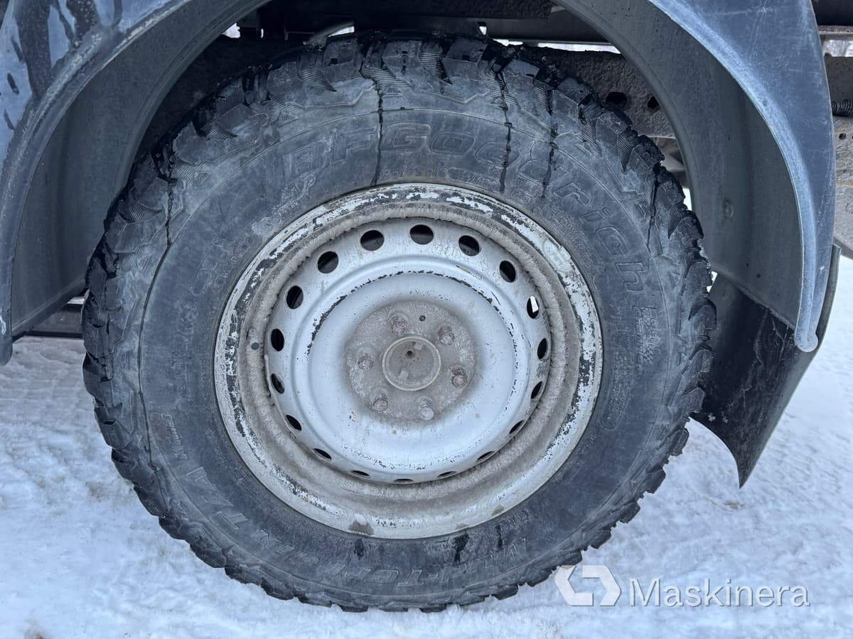 Väike kaubik Pickup Nissan Navara med flak: pilt 40 Väike kaubik Pickup Nissan Navara med flak: pilt 40