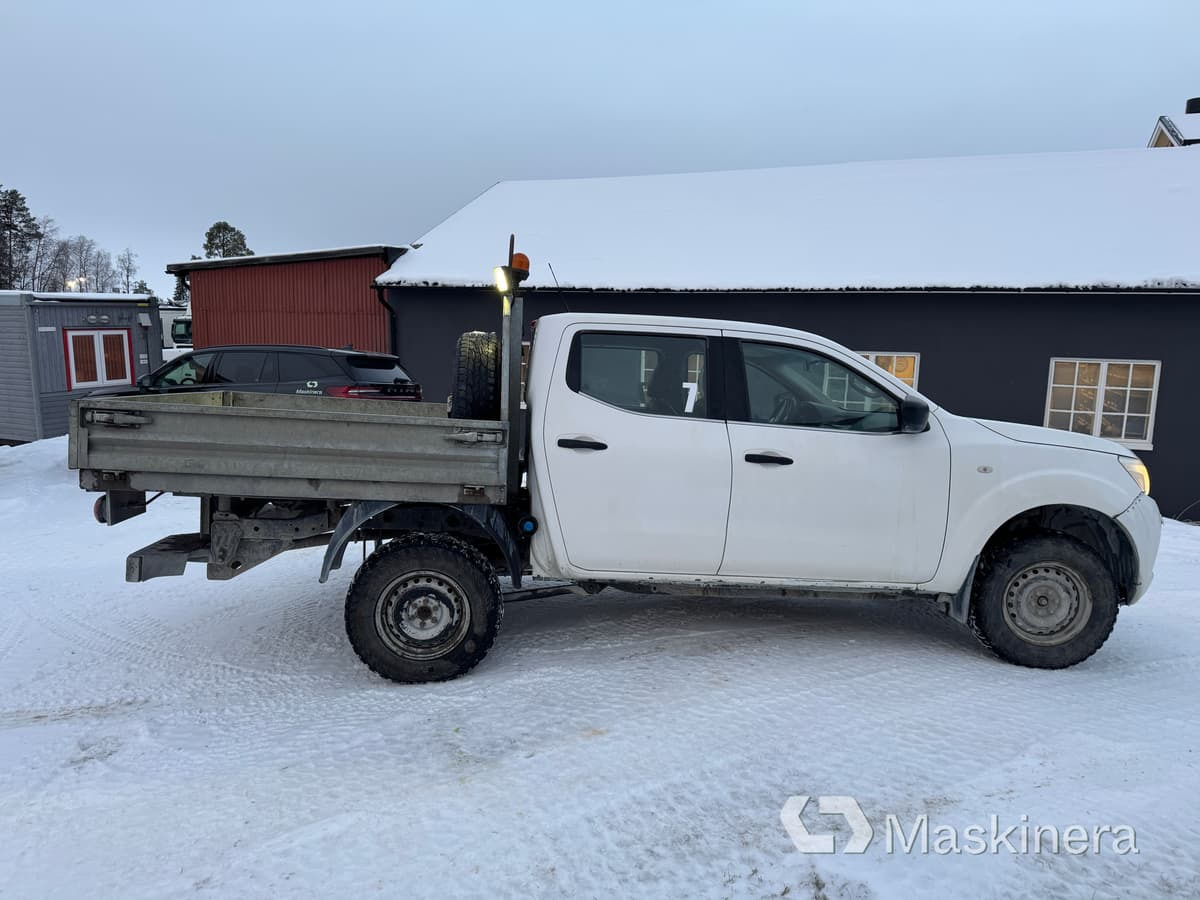 Väike kaubik Pickup Nissan Navara med flak: pilt 6 Väike kaubik Pickup Nissan Navara med flak: pilt 6