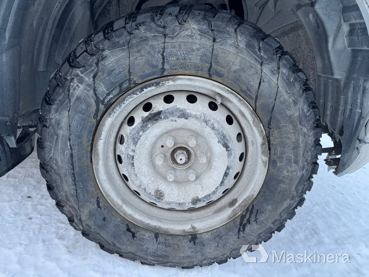 Väike kaubik Pickup Nissan Navara med flak: pilt 45 Väike kaubik Pickup Nissan Navara med flak: pilt 45