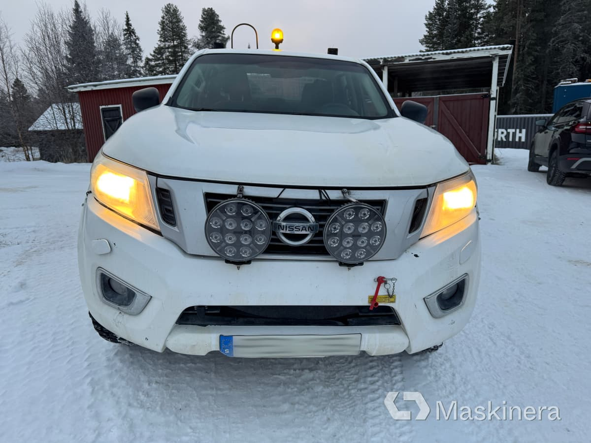 Väike kaubik Pickup Nissan Navara med flak: pilt 8 Väike kaubik Pickup Nissan Navara med flak: pilt 8