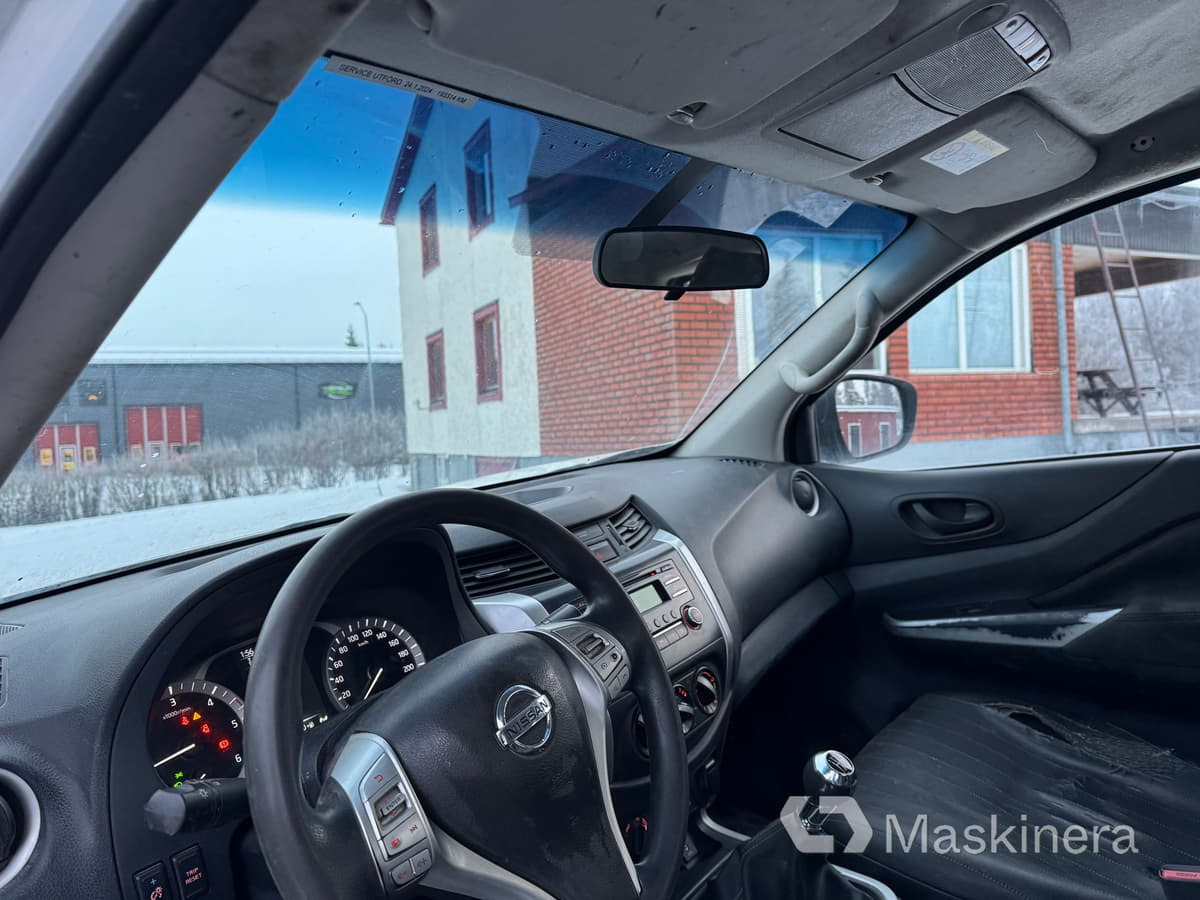 Väike kaubik Pickup Nissan Navara med flak: pilt 22 Väike kaubik Pickup Nissan Navara med flak: pilt 22