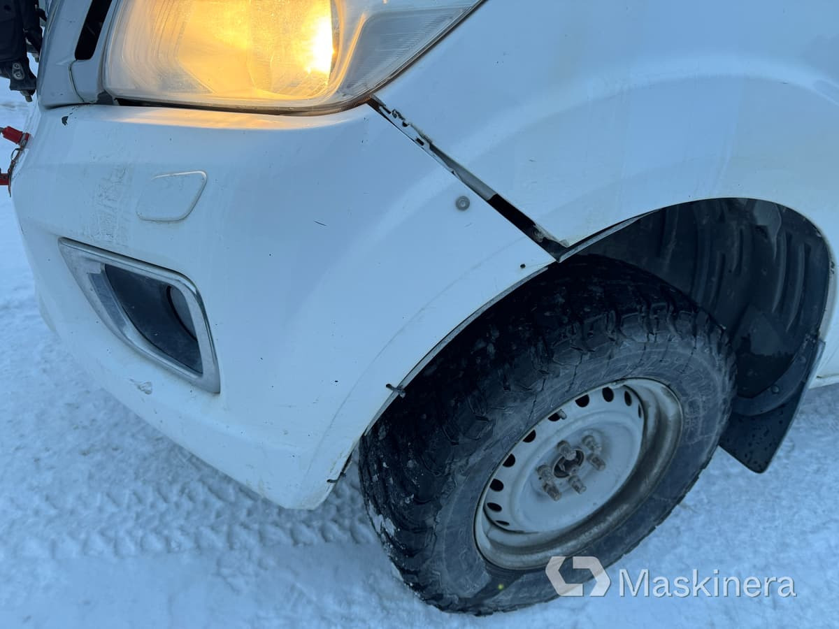 Väike kaubik Pickup Nissan Navara med flak: pilt 50 Väike kaubik Pickup Nissan Navara med flak: pilt 50