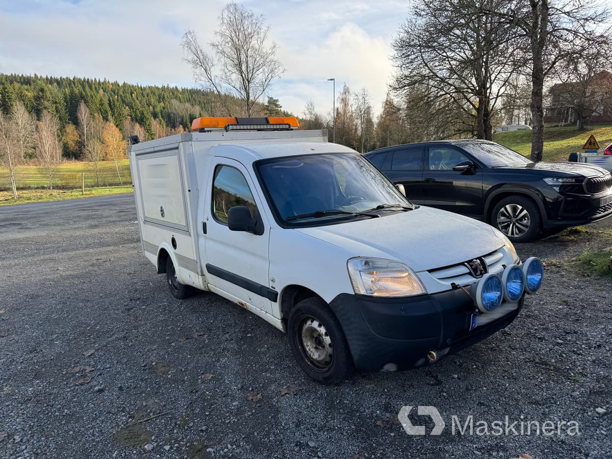 Skåpbil Peugeot Partner 1.6 HDI - Väike kaubik: pilt 3 Skåpbil Peugeot Partner 1.6 HDI - Väike kaubik: pilt 3