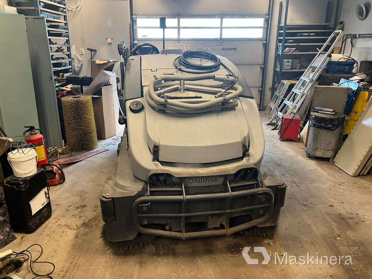 Tänavapühkimismasin Sopskurmaskin Nilfisk Hybrid CS7010 1200D: pilt 9