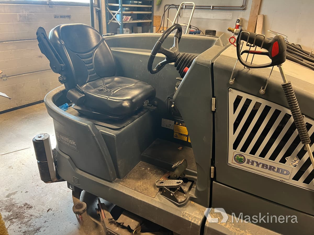 Tänavapühkimismasin Sopskurmaskin Nilfisk Hybrid CS7010 1200D: pilt 6