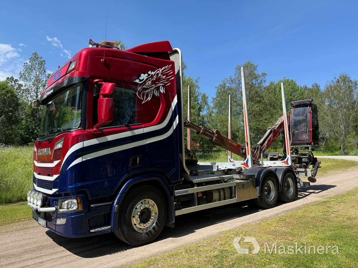 Timmerbil Scania R650B 6x4 NB med kran - Metsaveok, Kraanaga veoauto: pilt 1 Timmerbil Scania R650B 6x4 NB med kran - Metsaveok, Kraanaga veoauto: pilt 1