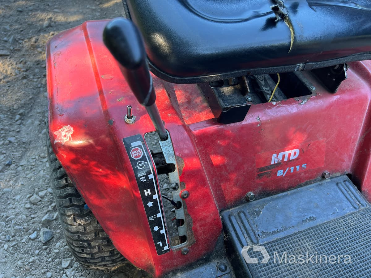 Traktor Trädgårdstraktor MTD B/115 med tippvagn: pilt 28