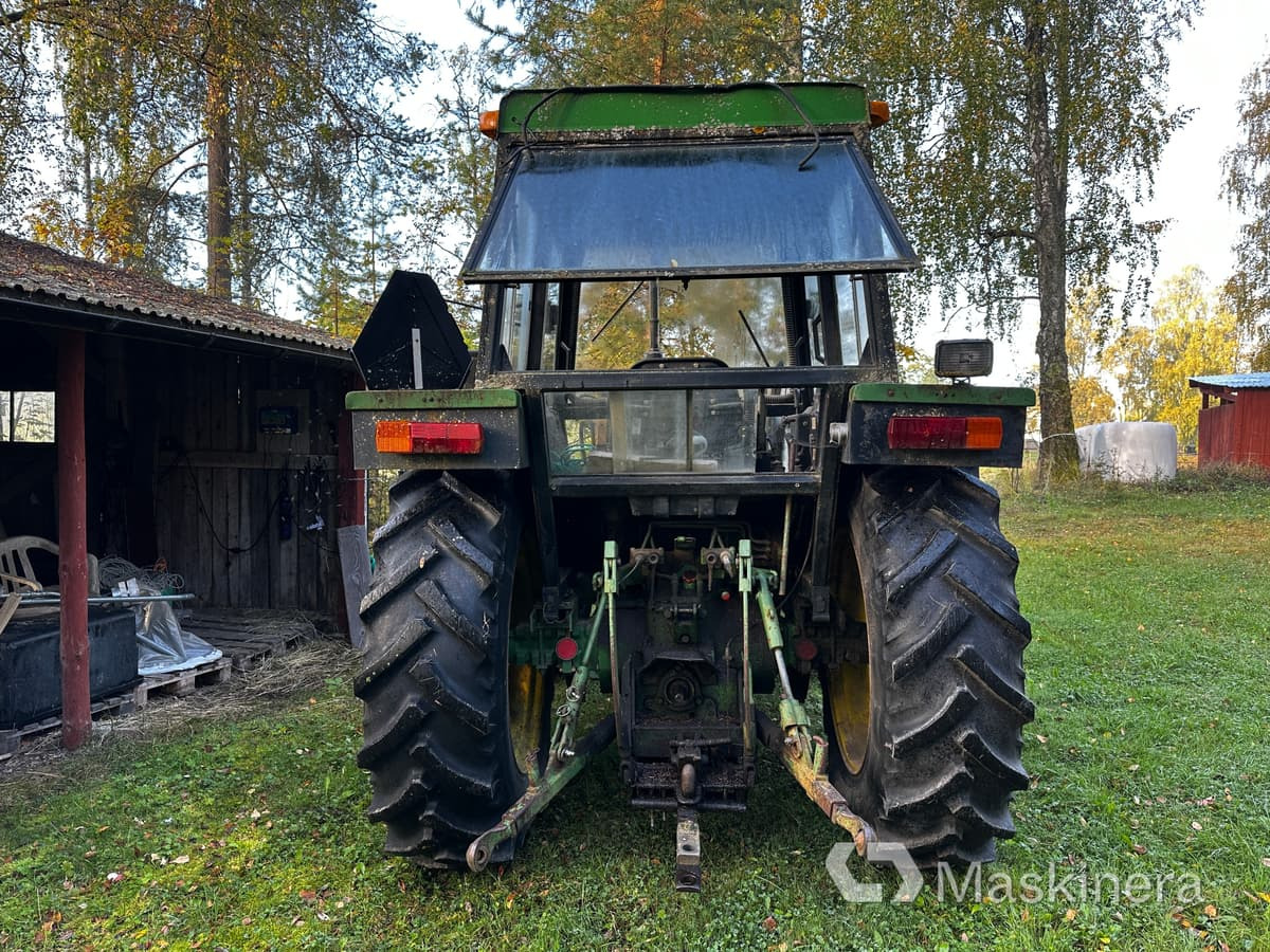 Traktor John Deere 2130 (Rep.objekt) - Traktor: pilt 3 Traktor John Deere 2130 (Rep.objekt) - Traktor: pilt 3
