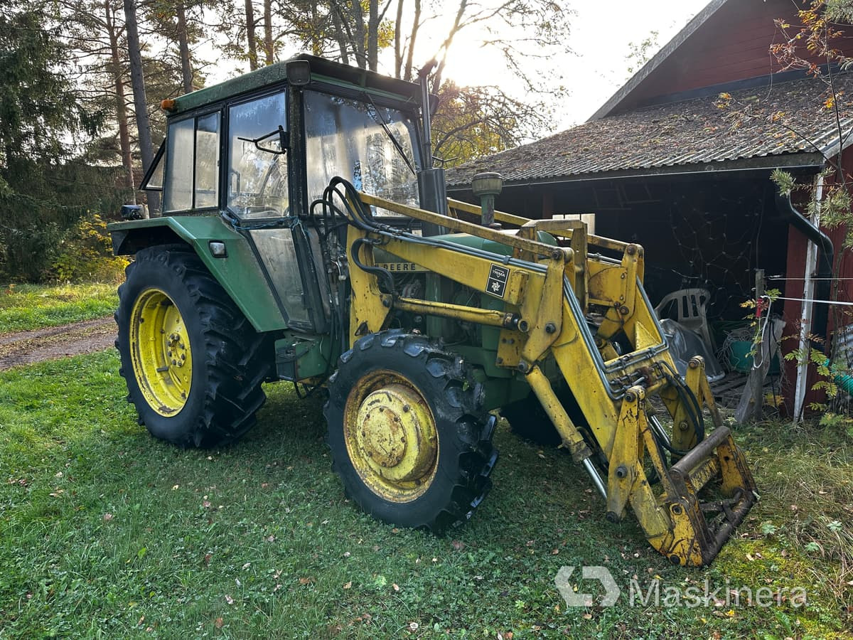 Traktor John Deere 2130 (Rep.objekt) - Traktor: pilt 1 Traktor John Deere 2130 (Rep.objekt) - Traktor: pilt 1