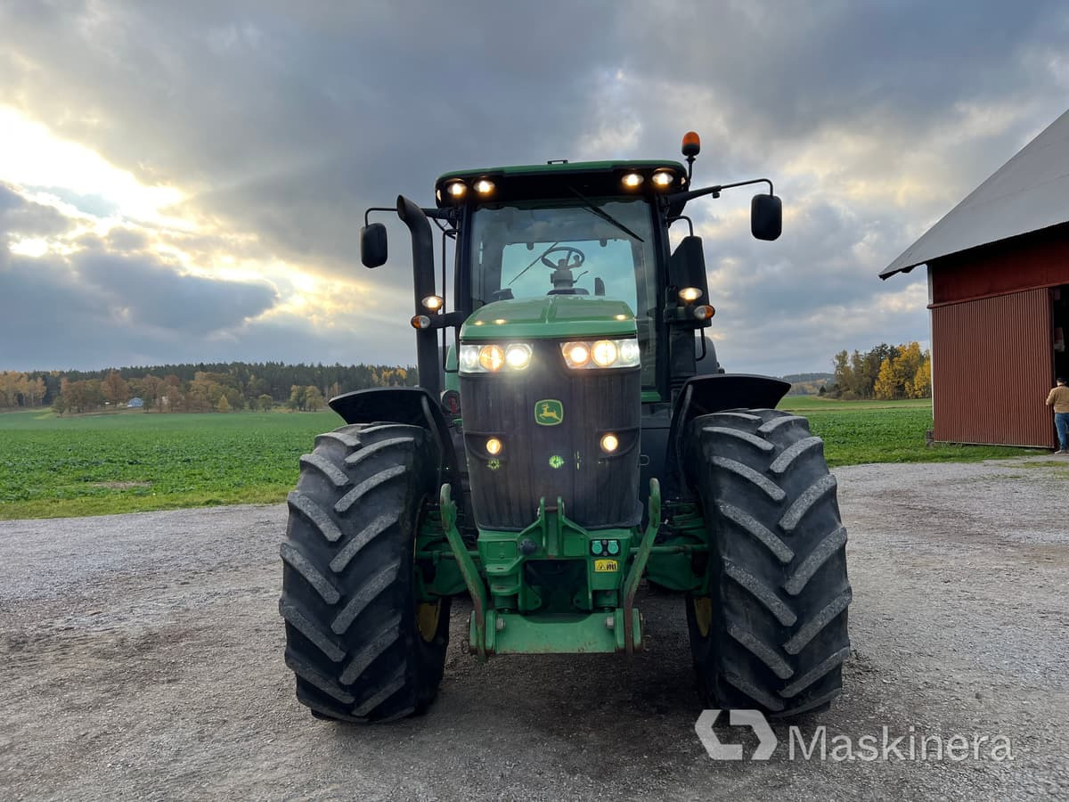 Traktor John Deere 7280R med dubbelmontage & GPS - Traktor: pilt 2 Traktor John Deere 7280R med dubbelmontage & GPS - Traktor: pilt 2