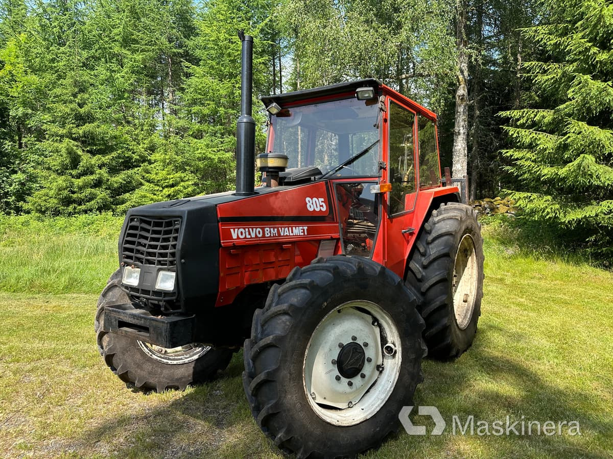 Traktor Volvo BM 805-4 med skogsvagn och kran - Traktor, Metsahaagis: pilt 4 Traktor Volvo BM 805-4 med skogsvagn och kran - Traktor, Metsahaagis: pilt 4