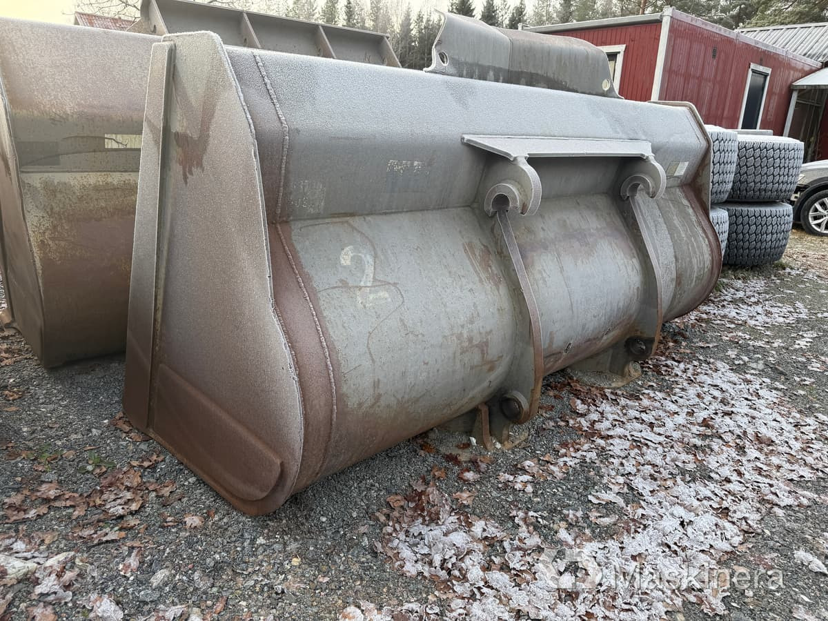 Volvo Equipments 93713S Volvo Hjullastarskopa Tandad stor stora BM - Laaduri kopp: pilt 1 Volvo Equipments 93713S Volvo Hjullastarskopa Tandad stor stora BM - Laaduri kopp: pilt 1