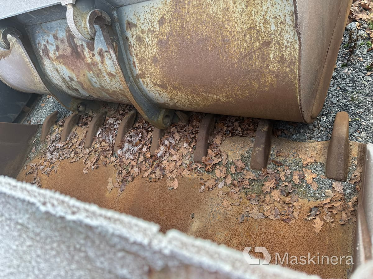 Volvo Equipments 93713S Volvo Hjullastarskopa Tandad stor stora BM - Laaduri kopp: pilt 5 Volvo Equipments 93713S Volvo Hjullastarskopa Tandad stor stora BM - Laaduri kopp: pilt 5