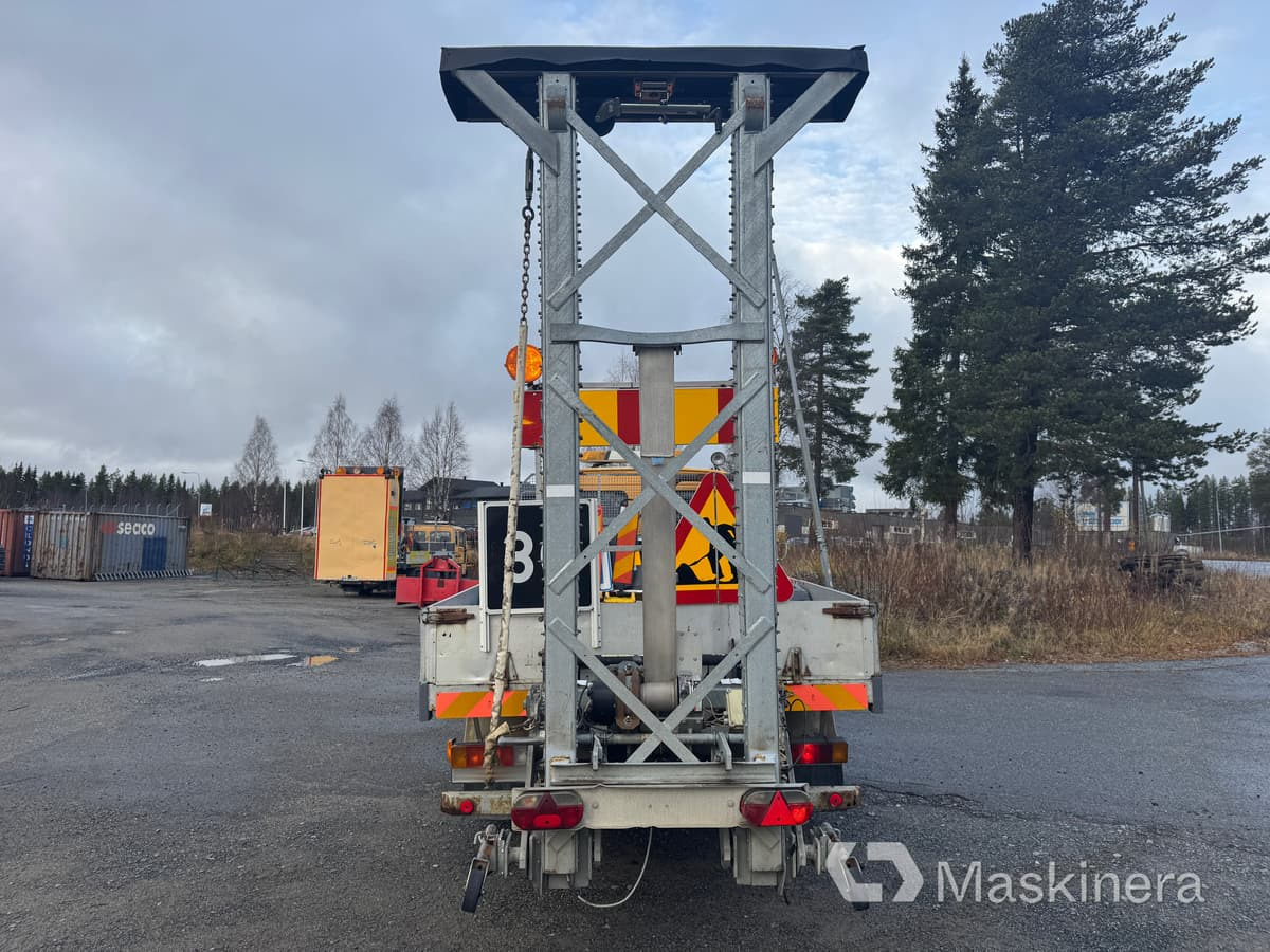 Volvo FL611 4X2 TMA-bil Volvo FL611 - Madelveok/ Platvormveok: pilt 4 Volvo FL611 4X2 TMA-bil Volvo FL611 - Madelveok/ Platvormveok: pilt 4