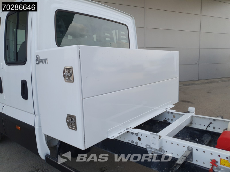 Iveco Daily 35C16 3.0L Open Laadbak met Kist Dubbel Cabine Dubbellucht 3,5t Trekhaak Airco Cruise Euro6 Pritsche Pickup Open Box Airco Trekh - Madelauto: pilt 3 Iveco Daily 35C16 3.0L Open Laadbak met Kist Dubbel Cabine Dubbellucht 3,5t Trekhaak Airco Cruise Euro6 Pritsche Pickup Open Box Airco Trekh - Madelauto: pilt 3