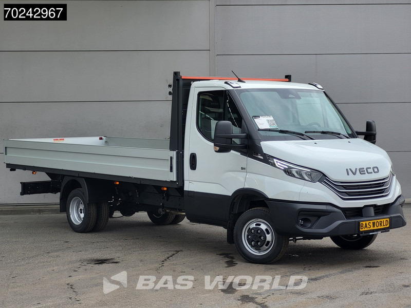 Iveco Daily 35C18 3.0L Automaat Nwe model 2025 Open laadbak Navi ACC LED 3,5T Trekvermogen Pritsche Pickup Airco - Madelauto: pilt 3 Iveco Daily 35C18 3.0L Automaat Nwe model 2025 Open laadbak Navi ACC LED 3,5T Trekvermogen Pritsche Pickup Airco - Madelauto: pilt 3