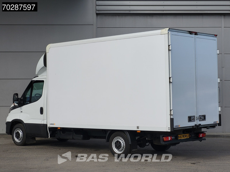 Iveco Daily 35S16 Automaat Bakwagen Achterdeuren Airco Camera Euro6 Meubelbak Koffer 21m3 Airco - Tarbesõiduk furgoon: pilt 2 Iveco Daily 35S16 Automaat Bakwagen Achterdeuren Airco Camera Euro6 Meubelbak Koffer 21m3 Airco - Tarbesõiduk furgoon: pilt 2