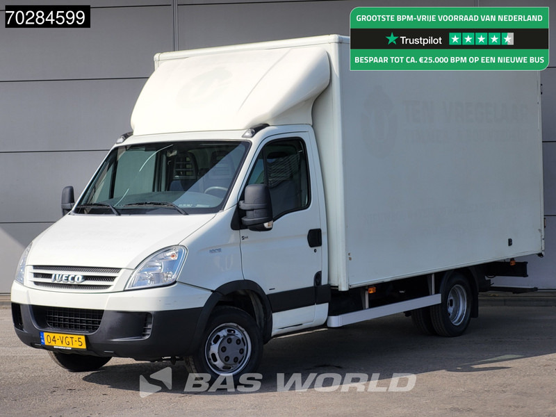 Iveco Daily 40C15 3.0L Bakwagen met achterdeuren APK 04-26 Trekhaak Koffer Meubelbak 19m3 Trekhaak - Tarbesõiduk furgoon: pilt 1 Iveco Daily 40C15 3.0L Bakwagen met achterdeuren APK 04-26 Trekhaak Koffer Meubelbak 19m3 Trekhaak - Tarbesõiduk furgoon: pilt 1