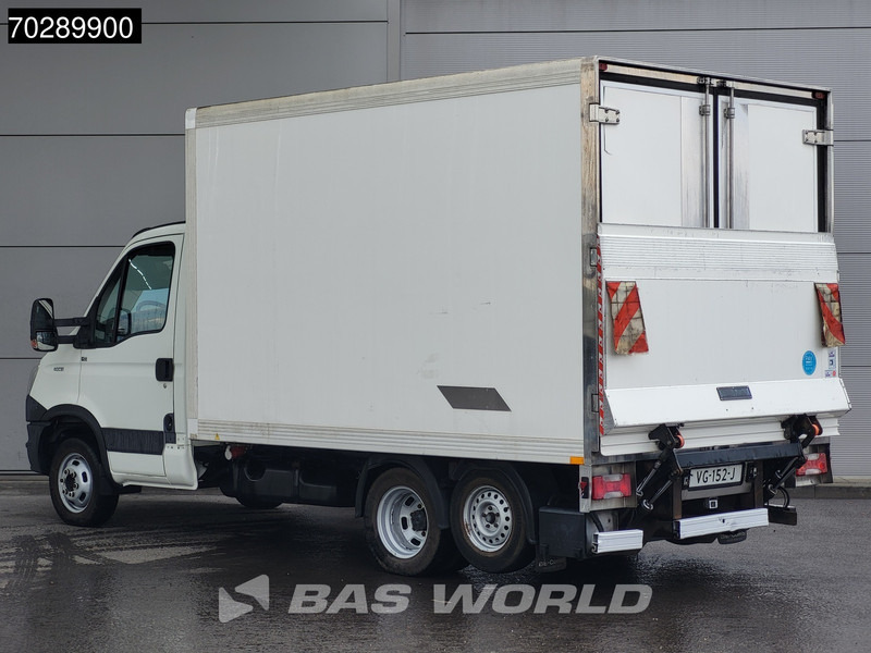 Iveco Daily 40C15 BE-Combi 75Plus Koelwagen Laadklep Carrier Xarios 350 Zijdeur Achterdeuren Airco Cruise Camera Koel Koeler Kühl Kühler Küh - Tarbesõiduk külmik: pilt 2 Iveco Daily 40C15 BE-Combi 75Plus Koelwagen Laadklep Carrier Xarios 350 Zijdeur Achterdeuren Airco Cruise Camera Koel Koeler Kühl Kühler Küh - Tarbesõiduk külmik: pilt 2