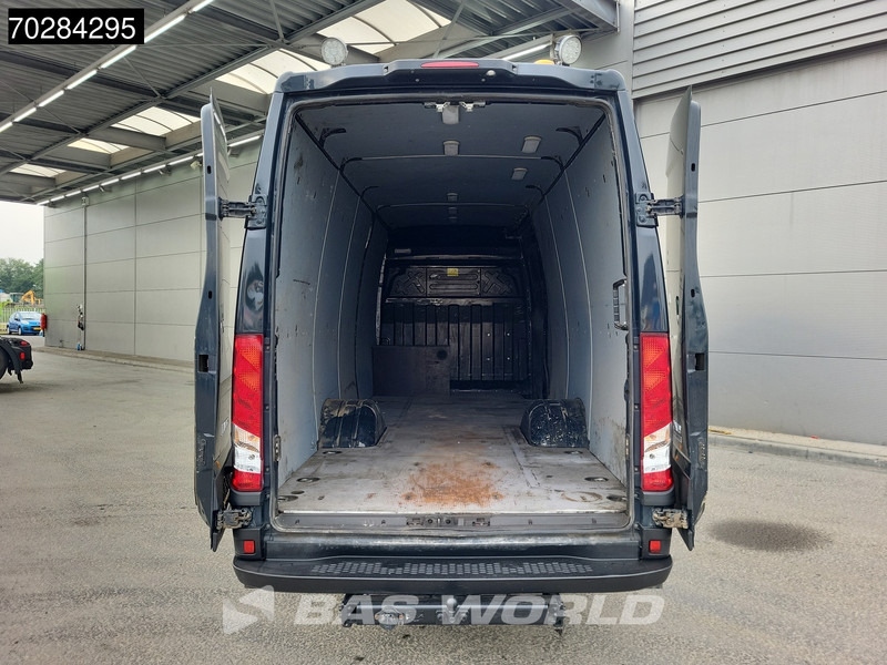 Iveco Daily 50C18 3.0L 180PK Luchtvering L3H2 Dubbellucht 3,5t Trekhaak Airco Camera Euro6 L4H2 16m3 Airco Trekhaak - Kaubik: pilt 3 Iveco Daily 50C18 3.0L 180PK Luchtvering L3H2 Dubbellucht 3,5t Trekhaak Airco Camera Euro6 L4H2 16m3 Airco Trekhaak - Kaubik: pilt 3