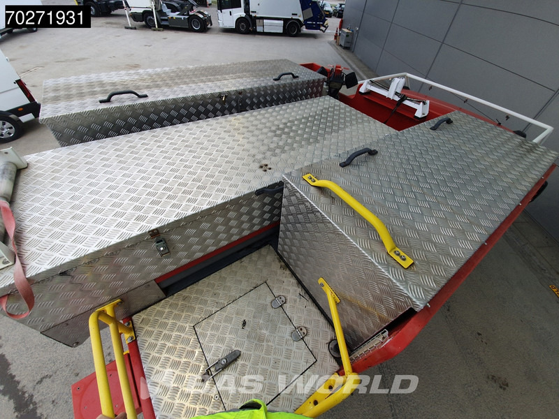 Iveco Daily 70C17 4x4 Achleitner Firetruck Brandweerwagen AWD Allrad Camper 1200liter Airco Dubbel cabine Trekhaak Cruise control liising Iveco Daily 70C17 4x4 Achleitner Firetruck Brandweerwagen AWD Allrad Camper 1200liter Airco Dubbel cabine Trekhaak Cruise control: pilt 15