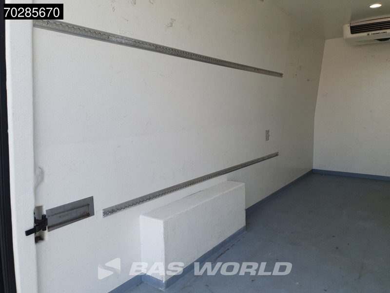 Tarbesõiduk külmik MAN TGE 3.140 Bi Temp Koelwagen Vriezer Themo King V-300 MAX Airco Euro6 Koel Koeler Vries Kühler Kühl Kühlwagen Frigo 12m3 Airco Cruise contr: pilt 8 Tarbesõiduk külmik MAN TGE 3.140 Bi Temp Koelwagen Vriezer Themo King V-300 MAX Airco Euro6 Koel Koeler Vries Kühler Kühl Kühlwagen Frigo 12m3 Airco Cruise contr: pilt 8