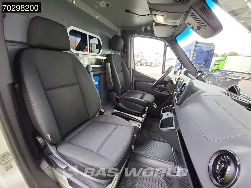 Kiirabiauto Mercedes-Benz Sprinter 316 CDI Ambulance Brancard Automaat Ziekenwagen Airco Cruise Camera Parkeersensoren Standkachel Euro6 Rettungswagen Krankenwagen: pilt 18 Kiirabiauto Mercedes-Benz Sprinter 316 CDI Ambulance Brancard Automaat Ziekenwagen Airco Cruise Camera Parkeersensoren Standkachel Euro6 Rettungswagen Krankenwagen: pilt 18