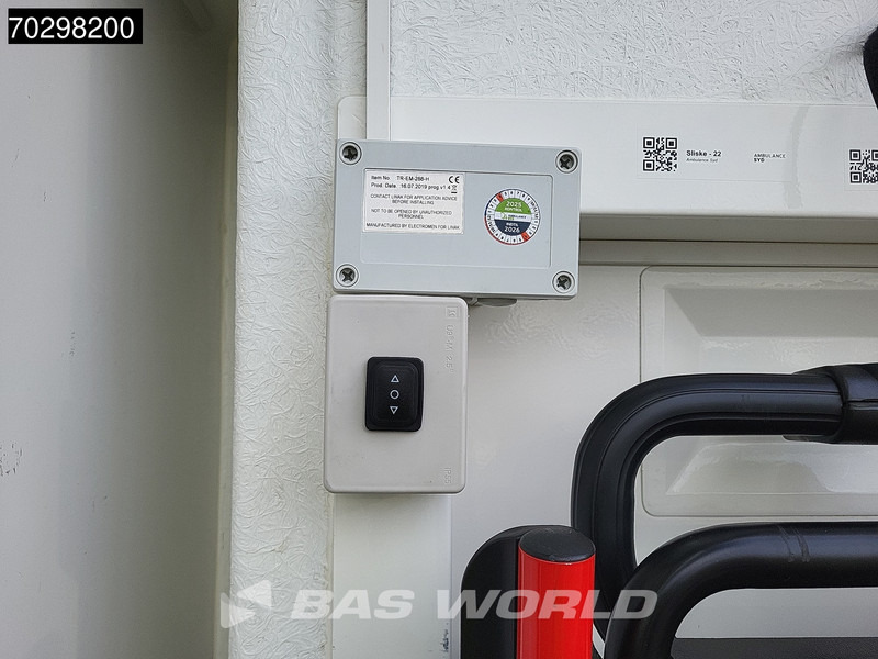 Kiirabiauto Mercedes-Benz Sprinter 316 CDI Ambulance Brancard Automaat Ziekenwagen Airco Cruise Camera Parkeersensoren Standkachel Euro6 Rettungswagen Krankenwagen: pilt 12 Kiirabiauto Mercedes-Benz Sprinter 316 CDI Ambulance Brancard Automaat Ziekenwagen Airco Cruise Camera Parkeersensoren Standkachel Euro6 Rettungswagen Krankenwagen: pilt 12