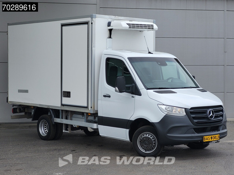 Mercedes-Benz Sprinter 515 CDI Koelwagen Dubbellucht Zijdeur Thermo King 230v-Stekker Airco Cruise MBUX CarPlay Euro6 Koel Koeler Kühl Kühler Kühlwagen - Tarbesõiduk külmik: pilt 3 Mercedes-Benz Sprinter 515 CDI Koelwagen Dubbellucht Zijdeur Thermo King 230v-Stekker Airco Cruise MBUX CarPlay Euro6 Koel Koeler Kühl Kühler Kühlwagen - Tarbesõiduk külmik: pilt 3