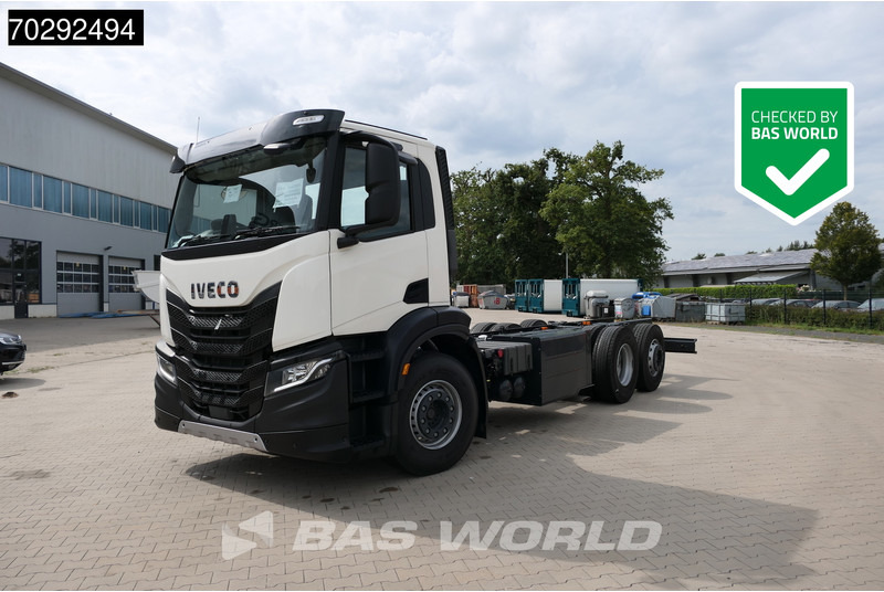 Iveco S-Way 340 S-Way 6X2 NEW chassis CNG RHD Retarder Euro 6 - Kabiinišassiiga veoauto: pilt 1 Iveco S-Way 340 S-Way 6X2 NEW chassis CNG RHD Retarder Euro 6 - Kabiinišassiiga veoauto: pilt 1