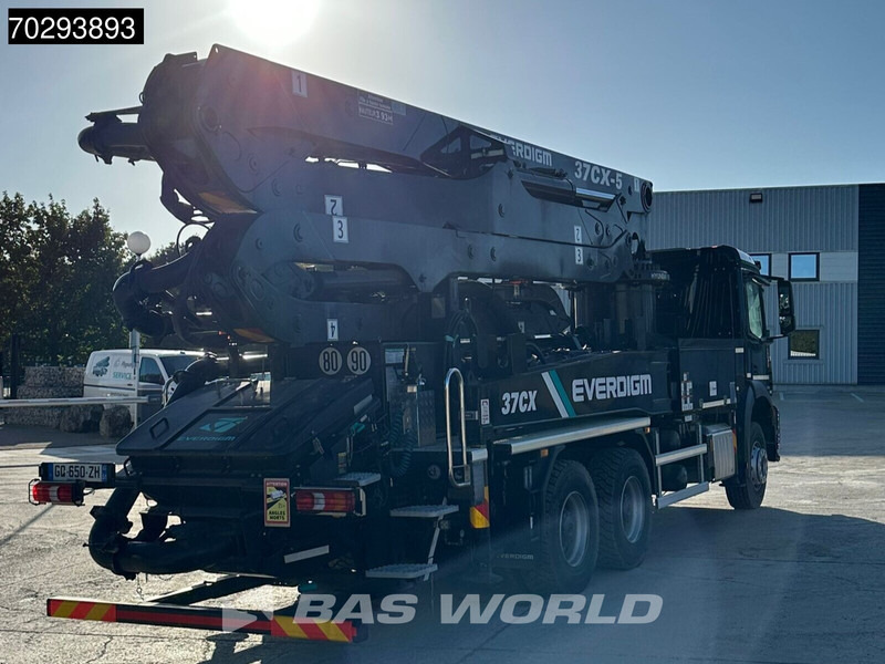 Mercedes-Benz Arocs 2840 Arocs 6X4 Unused! Everdigm 37CX-5 concrete pump Steel Suspension Automatic Euro 6 - Betoonipump: pilt 5 Mercedes-Benz Arocs 2840 Arocs 6X4 Unused! Everdigm 37CX-5 concrete pump Steel Suspension Automatic Euro 6 - Betoonipump: pilt 5