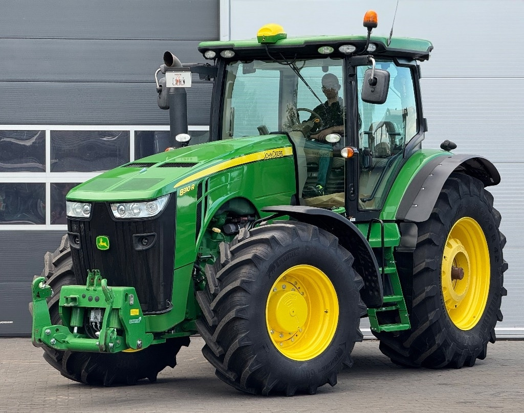 John Deere 8310 R - Traktor: pilt 2 John Deere 8310 R - Traktor: pilt 2