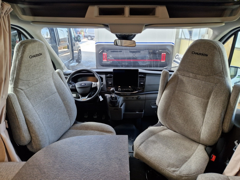 Uus Poolintegreeritud matkaauto Chausson 640 First Line Ford: pilt 9 Uus Poolintegreeritud matkaauto Chausson 640 First Line Ford: pilt 9