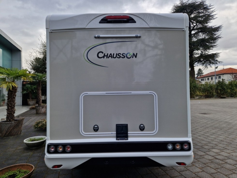 Chausson 788 Titanium Ultimate Ford M24 - Poolintegreeritud matkaauto: pilt 3 Chausson 788 Titanium Ultimate Ford M24 - Poolintegreeritud matkaauto: pilt 3
