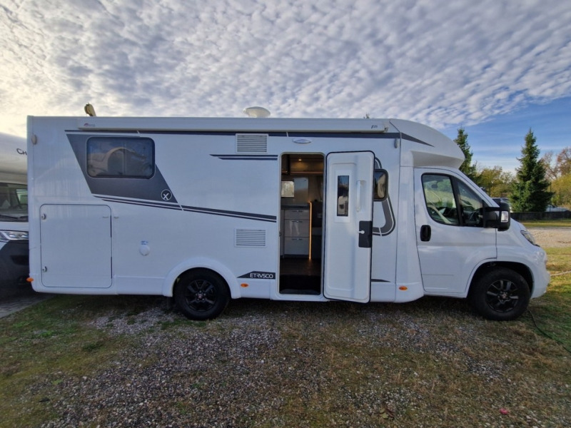 Etrusco T 7400 SBC - Poolintegreeritud matkaauto: pilt 2 Etrusco T 7400 SBC - Poolintegreeritud matkaauto: pilt 2