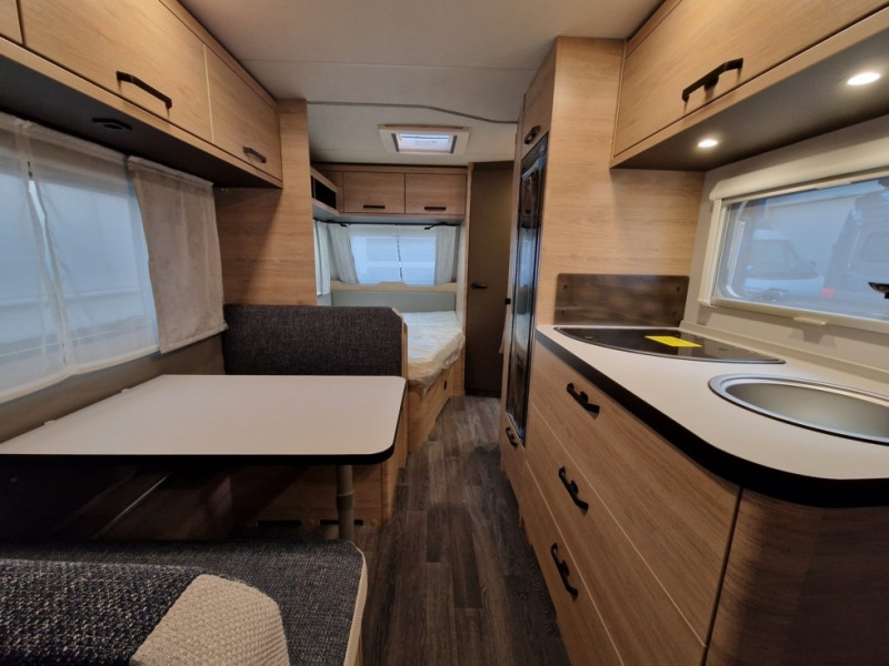 Weinsberg CaraOne 500 FDK - Haagissuvila: pilt 5 Weinsberg CaraOne 500 FDK - Haagissuvila: pilt 5