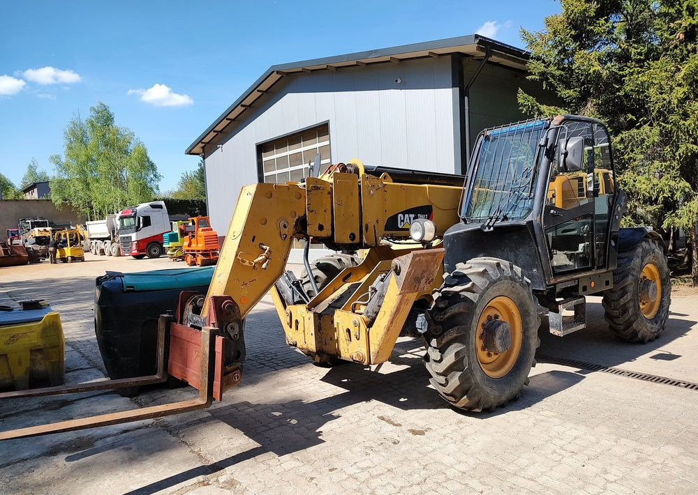 Caterpillar TH417 - Teleskooplaadur: pilt 2 Caterpillar TH417 - Teleskooplaadur: pilt 2